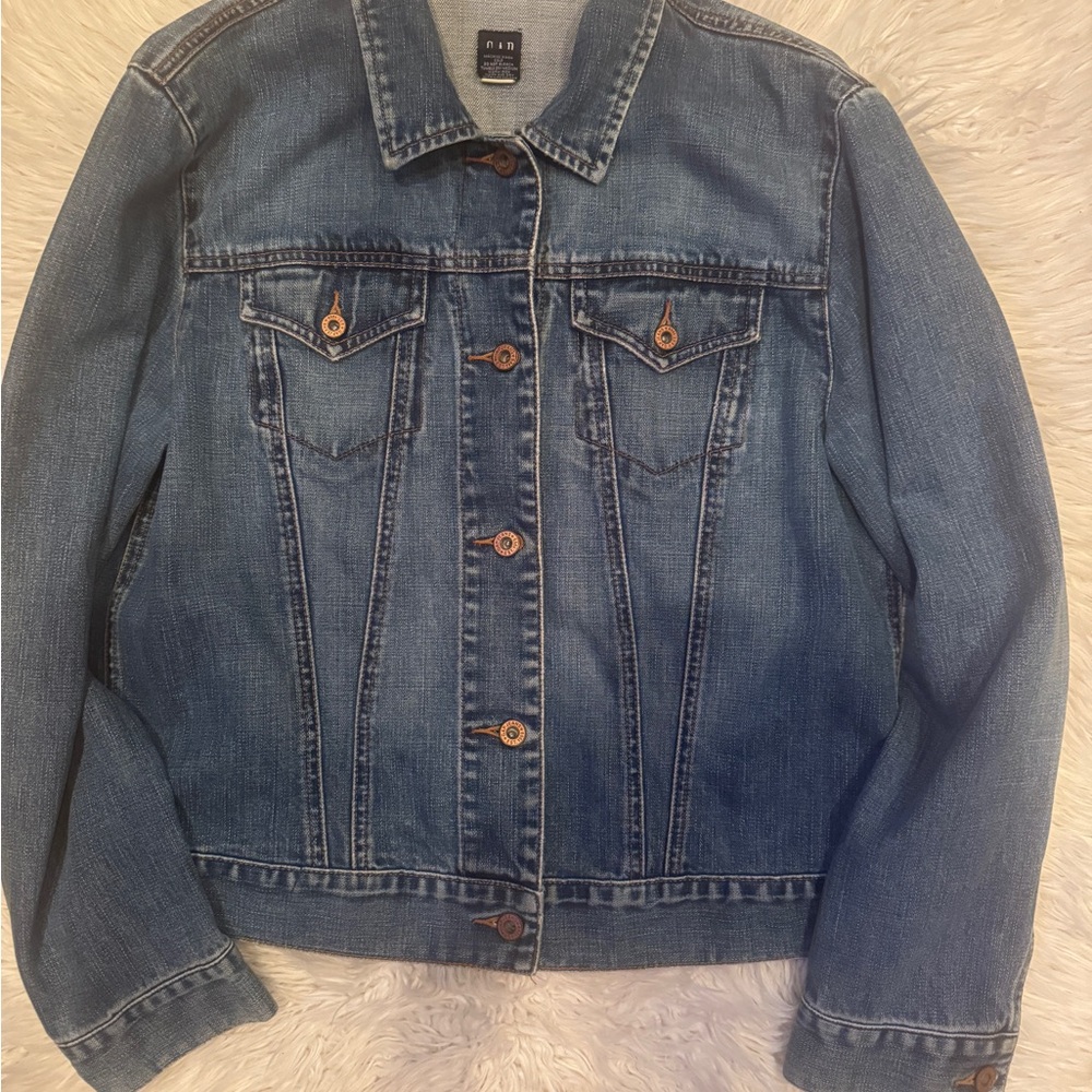 GAP Blue Jean Jacket Classic Trucker Style